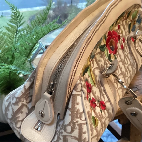Dior Designer Doiressimo Canvas and Leather Bag - Picture 4 of 7